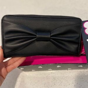 Betsey Johnson black wallet + gift box✨💝 New